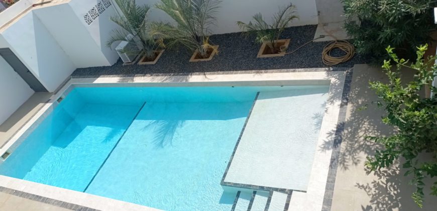 Somone villa contemporaine neuve de 5 chambres avec piscine