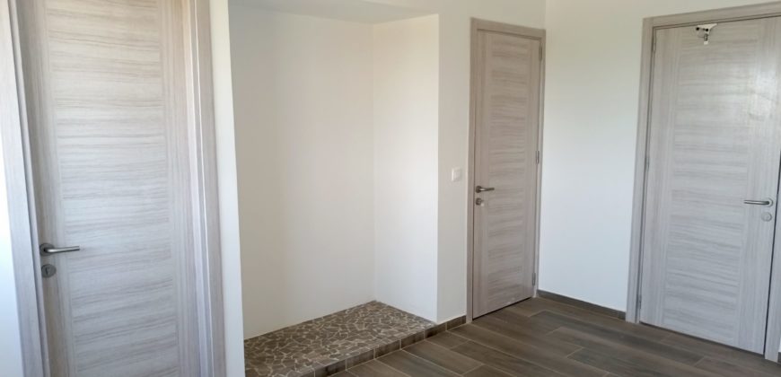 Somone villa contemporaine neuve de 5 chambres avec piscine