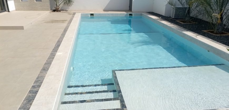 Somone villa contemporaine neuve de 5 chambres avec piscine