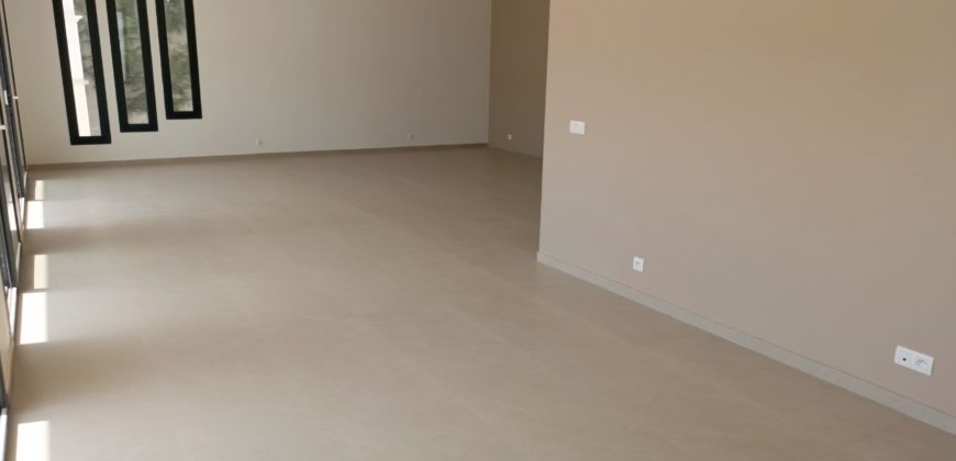 Somone villa contemporaine neuve de 5 chambres avec piscine