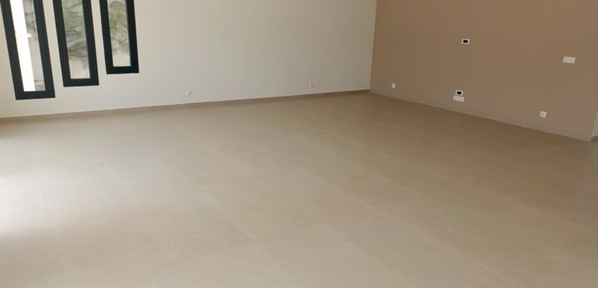 Somone villa contemporaine neuve de 5 chambres avec piscine
