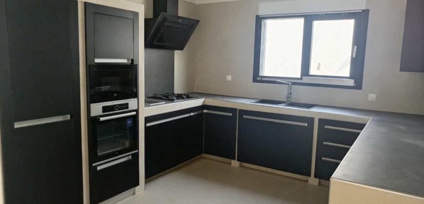 Somone villa contemporaine neuve de 5 chambres avec piscine