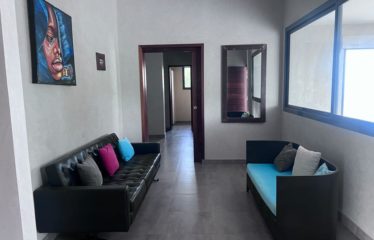Ngaparou -Villa 8 chambres pieds dans l’eau  de 8 chambres avec piscine à vendre