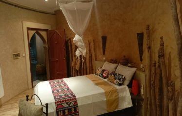 Ngaparou – sublime villa riad de 3 chambres + 1 dependance avec piscine à vendre. BV417.