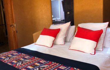 Ngaparou – sublime villa riad de 3 chambres + 1 dependance avec piscine à vendre. BV417.