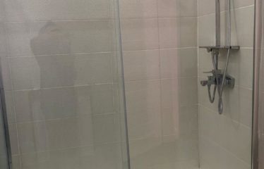 Saly – Appartement duplex de 3 chambres en résidence privée avec piscine à vendre