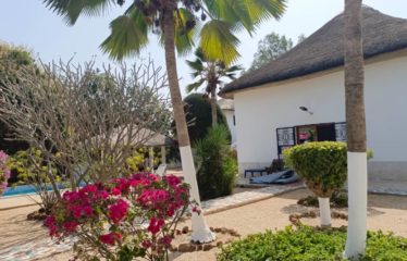 Warang – charmante villa avec piscine + 1 appartement T2  autonome à vendre
