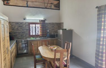 Warang – charmante villa avec piscine + 1 appartement T2  autonome à vendre