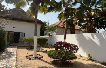 Warang – charmante villa avec piscine + 1 appartement T2  autonome à vendre