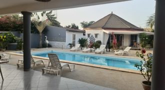 Somone 2 villas sur une parcelle de 1128m2 avec piscine commune