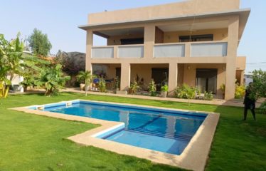 Saly – Appartement T3 avec piscine à louer. BV419.
