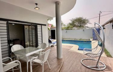 Ngaparou – villa R+2  avec piscine – 4 chambres en Bail à vendre.BV448.