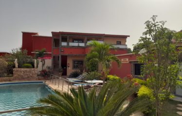 Ngaparou – Appartement T1 meublé dans résidence privée à louer (location longue durée).BV441.