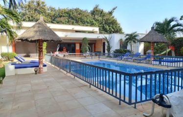 Nguérigne – Villa de 4 chambres plus 2 studios indépendants avec piscine à louer. BV395/1.