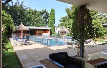 Nguérigne – Villa de 4 chambres plus 2 studios indépendants avec piscine à louer. BV395/1.