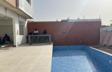 Ngaparou – Villa R+1 contemporaine neuve 3 chambres avec piscine à vendre.BV450.
