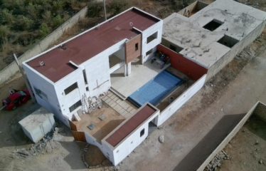 Ngaparou – Villa R+1 contemporaine neuve 3 chambres avec piscine à vendre.BV450.