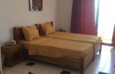 Somone – Villa pieds dans l’eau 6 chambres avec piscine à vendre.BV454.