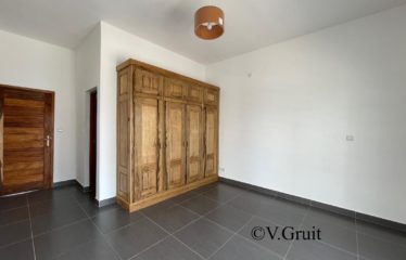 Nianing – Villa neuve 3 chambres avec piscine face à la lagune à vendre.BV452.