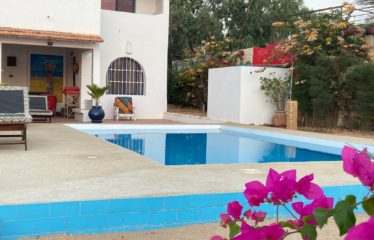 Somone – Villa pieds dans l’eau 6 chambres avec piscine à vendre.BV454.