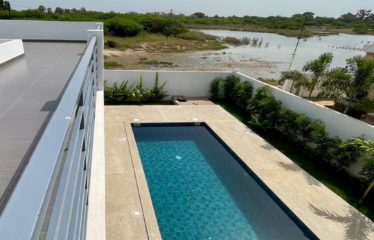 Nianing – Villa neuve 3 chambres avec piscine face à la lagune à vendre.BV452.