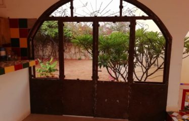 Warang – Propriété composée de 2 petites villas à vendre.BV463.
