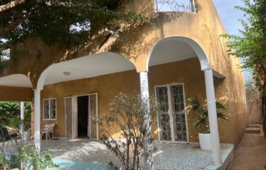 Mbaling-Warang – Villa atypique 2 chambres proche de la plage à vendre.BV458.