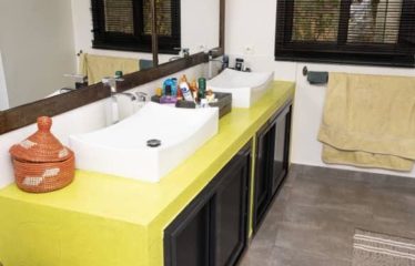 Nguérigne – Sinthiane – Villa contemporaine plain pied 4 chambres avec piscine à vendre.BV468
