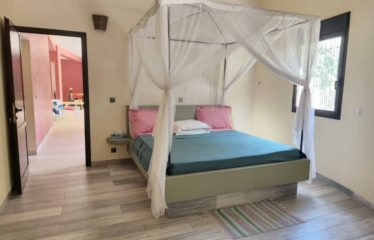 Yayem/Ndangane – Villa atypique avec piscine sur un terrain de 9 000 m2 à vendre.BV471.