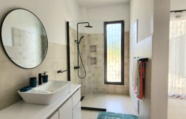 Nguérigne – Villa contemporaine plain pied 4 chambres à louer.BV467.