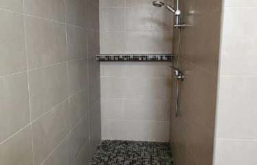 Nianing – Villa 5 chambres avec piscine au bord de la lagune à louer.BV473