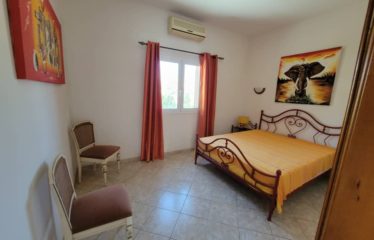 Saly – Villa pieds dans l’eau 6 chambres avec piscine à vendre.BV475.