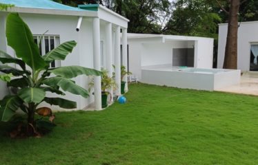 Somone – Villa contemporaine plain pied 4 chambres avec piscine à louer.BV476.