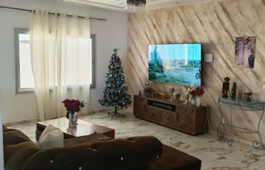 Ngaparou – Villa (R+1) 5 chambres avec piscine à vendre.BV477.