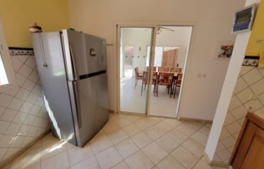 Saly – Villa pieds dans l’eau 6 chambres avec piscine à vendre.BV475.