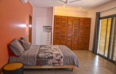 Nguérigne – Villa contemporaine standing 3 chambres et un studio avec piscine à vendre.BV480.