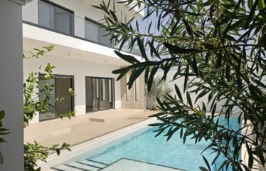 Somone – villa contemporaine neuve de 5 chambres avec piscine à louer.BV479.