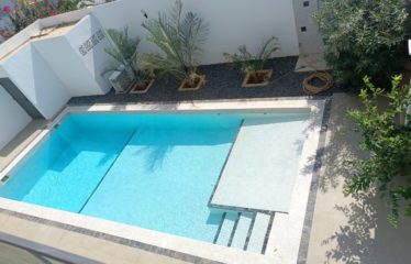 Somone – villa contemporaine neuve de 5 chambres avec piscine à louer.BV479.
