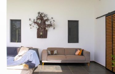 Nguérigne – Villa contemporaine standing 3 chambres et un studio avec piscine à vendre.BV480.