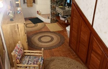 Ngaparou – Villa pieds dans l’eau – 4 chambres avec piscine à vendre.BV487.