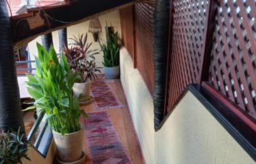 Ngaparou – Villa pieds dans l’eau – 4 chambres avec piscine à vendre.BV487.