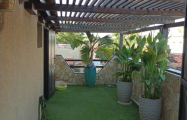 Ngaparou – Villa pieds dans l’eau – 4 chambres avec piscine à vendre.BV487.