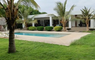 Nguérigne – Villa contemporaine de standing 5 chambres avec piscine à louer.BV501.