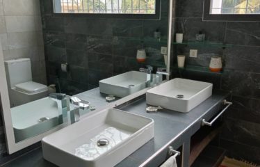 Nguérigne – Villa contemporaine de standing 5 chambres avec piscine à louer.BV501.