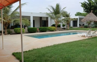 Nguérigne – Villa contemporaine de standing 5 chambres avec piscine à louer.BV501.