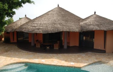 Nguérigne – Villa afro 3 chambres avec piscine à vendre.BV496.