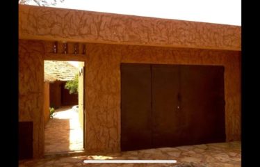 Nguérigne – Villa afro 3 chambres avec piscine à vendre.BV496.