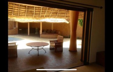 Nguérigne – Villa afro 3 chambres avec piscine à vendre.BV496.