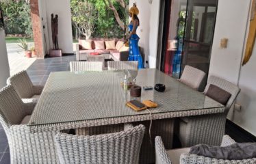 Nianing – Villa moderne originale 5 chambres avec piscine à vendre au bord de la mer.BV497.