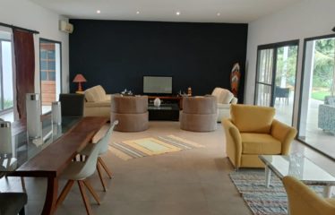 Nguérigne – Villa contemporaine de standing 5 chambres avec piscine à louer.BV501.